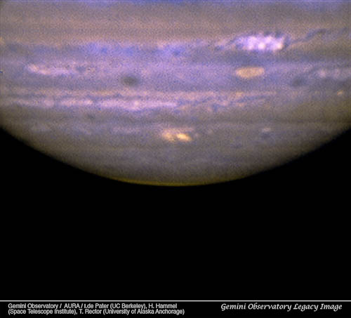 Gemini infrared image of Jupiter (2009 collision, yellow center).