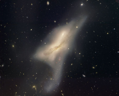 Gemini North image of interacting galaxies NGC 520